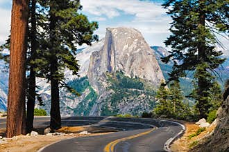 The road leading to Glacier Point in Yosemite National Park, Cal
