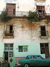 Facade and oldtimer