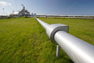 Pipeline and storage tanks
