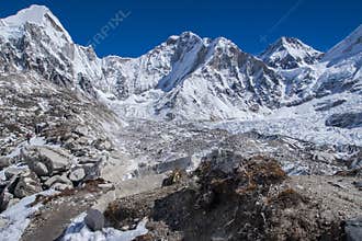 view of the Himalayas (Lingtren, Khumbutse) out of the way to Everest Base Camp