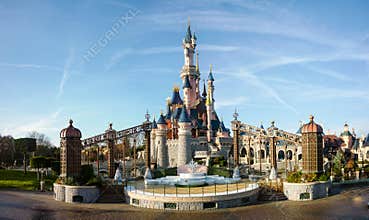 DISNEYLAND PARIS Princess Castle