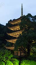 Ruriko-ji Temple five-storied pagoda), Yamaguchi Prefecture