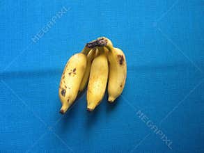 Whole Yelakki bananas