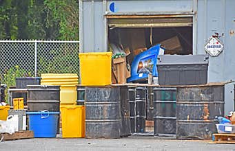 Hazardous Waste Barrel Chemical Recycling