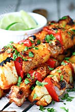 Chicken and pepper kebabs