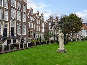 Amsterdam BÃ©guinage inner court