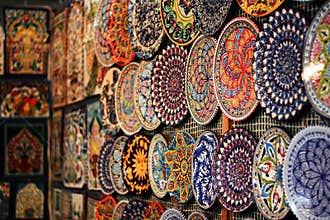 The colorful and fragrant alleys in the souk