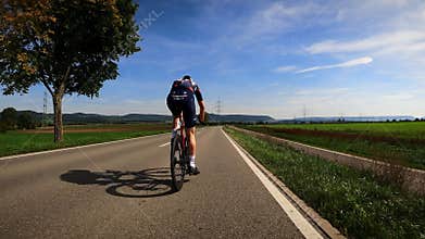 Cyclist overtaking other competitor in ITT race. 23.09.22 Bad DÃ¼rkheim, Germany