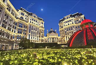 Macau Grand Lisboa Palace Garden Jardim Secreto European Baroque Architecture Landscape Design Led Ambience Light Up Macao