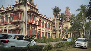 Exploring the historic architecture of Banaras Hindu University in Varanasi