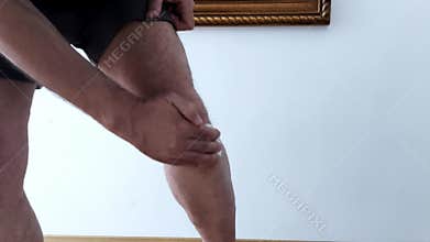 Gentle Knee Cleanse: Using Antibacterial Wipes for Safe Hygiene