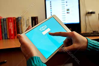 Skype network on digital tablet