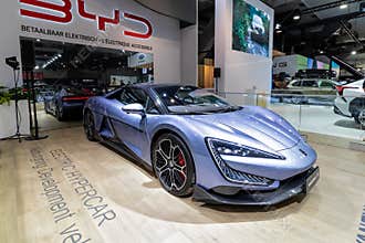 BYD Yangwang U9 (2024) battery electric super-coupe sports car