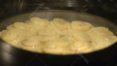 Cinnamon buns in oven