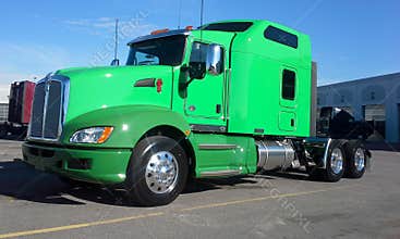 Green Kenworth T660 2015