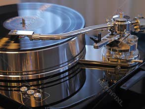 Audiophile HiFi turntable player.