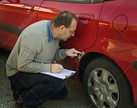 Claims adjuster