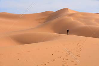 Lost in Gobi Desert Sand Dunes