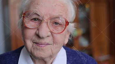 The old woman in glasses