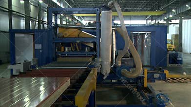 Modern facility for production of sandwich panels