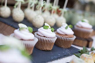 Wedding cupcakes