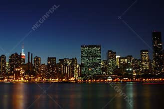 Nyc skyline at dusk