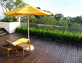 Balcony garden design