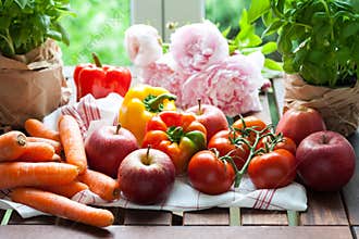 Fresh fruits, vegetables and flowers