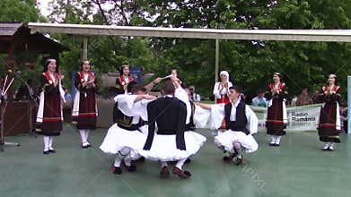 Greek dance
