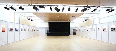 Foto-Exposition in assembly hall