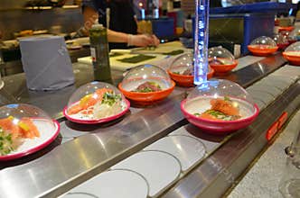 Conveyor belt sushi