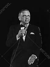 Frank Sinatra at 1982 ChicagoFest Concert 