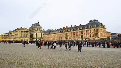 Crowd of tourists at the Palace of Versailles