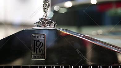 Rolls Royce emblem