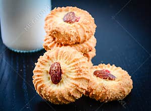 Butter And Almond Cookies