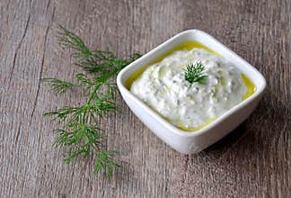 Cucumber yoghurt dip