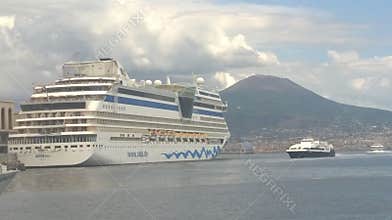 Naples, view of the port with Vesuvius and the Sorrento peninsula in the background.