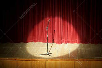 Mic on stage
