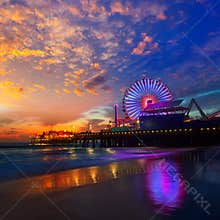 Santa Monica California sunset on Pier Ferrys wheel
