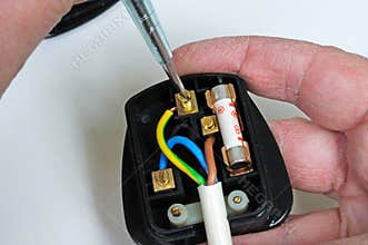 Wiring an English plug.