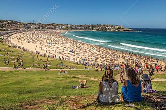Watching the crowds at Bondi Beach