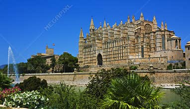 Palma Cathedral with fountain, Majorca