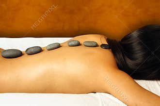 HOT STONE MASSAGE