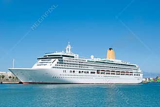 Cruise-ship