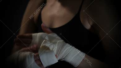 Wrapping boxing bandages