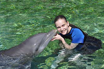 Kiss from a Dolphin !