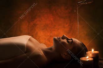 Shirodhara massage