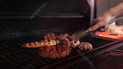 Cooking meat in Josper