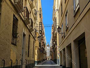 Narrow street in Cadiz