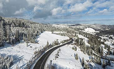 Aerial view of Mestecanis pass